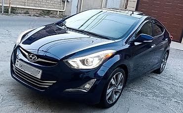 4 teker: Hyundai Elantra sedan – tünd mavi rəng, aerodinamik kuzov və xrom — 1