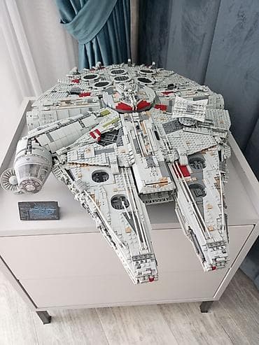 LEGO Star Wars – Millennium Falcon (UCS üslubunda böyük ölçülü model) — 2