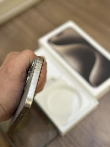 iphone dubay barter: IPhone 15 Pro, Space Gray, Face ID — 7
