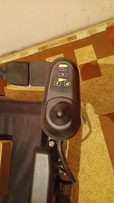 servis arabasi: Elektrik əlil arabası – joystick idarəetməsi ilə - Sağ qoltuqda — 4