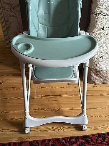 4 ayliq usaq: Uşaq yemək stulu - Rəng: açıq mint-yaşıl oturacaq və siyirmə tepsi — 2