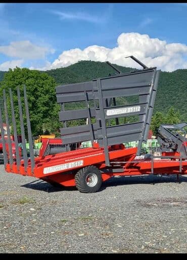 taxıl biçən kombaynlar: Pres toplayan. 112 ədədlik. Sahədən 112 ədəd presi sahədən yığaraq — 2