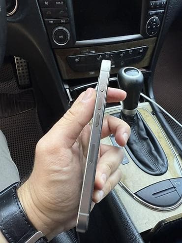 96: IPhone 15 Pro, Gümüşü, Simsiz şarj — 2