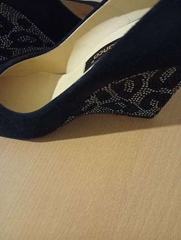 Tuflilər: Tanca qadın ayaqqabısı – klin tapança dabanlı, qara rəng — 4