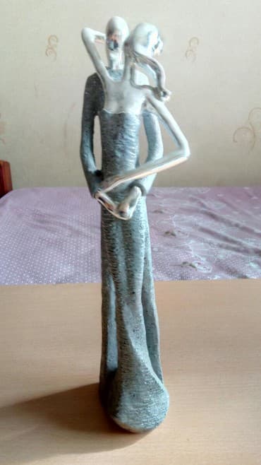 at sampunu qiymeti: Статуэтка подарок. Цена-30azn.

Heykelcik hediyyeli. Qiymet-30azn — 1