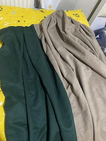 - Məhsul: Pərdə qollari - Rənglər: Zümrüd yaşıl və açıq bej (iki ton)