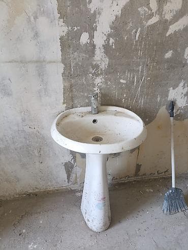 Çox az işlənib. Yeni kimidir. Krant ilə birlikdə satılır. Qiyməti 30 — 1