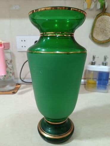 xrustal guldan: Bir vaza, Bogem şüşəsi — 2