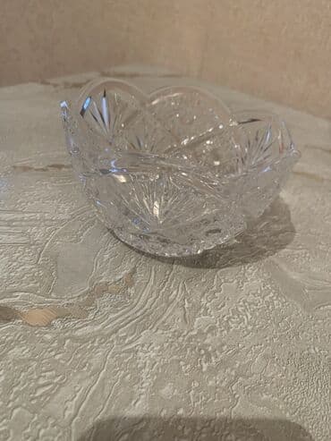 qedimi xrustal: Qedimi,xrustal konfetqabı.2ədəddir.ideal vəziyyətdədir.cütü 50 m - — 1