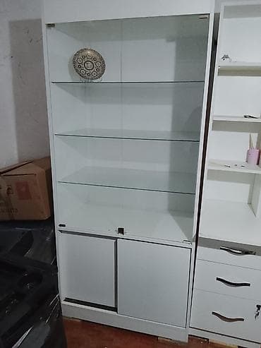 ağ stul: Gözəllik/berber salonu üçün avadanlıq dəsti Tərkib: - — 9