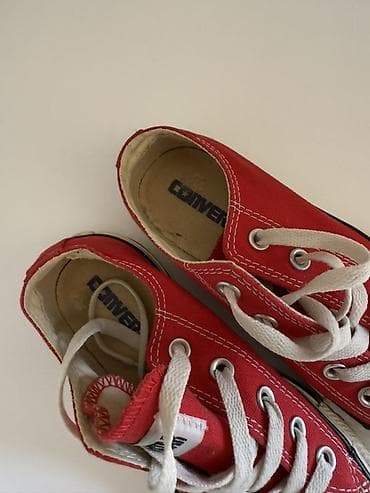 ayaqqabı kişi üçün: Məhsul: Converse klassik krossovkalar (low-top) - Rəng: qırmızı - — 2