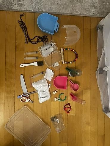 Quş qəfəsi və aksessuarlar dəsti Tam dəst quş qəfəsi və müxtəlif