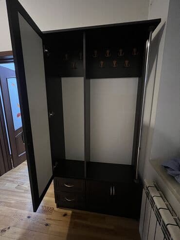 mətbəx stol stul islenmis: Mətbəx üçün işlənmiş divan,stol, dəhli dolabı,kompüter masası — 4