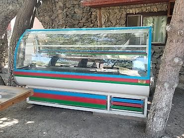 Vitrin tipli soyuducu - İri ölçülü şüşə vitrin: ön hissəsi tam şüşə