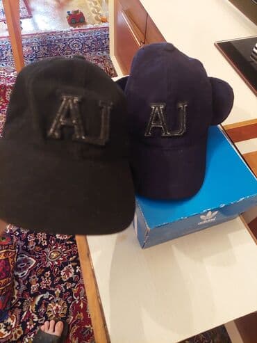məktəbli paltarı: Original ARMANI JUNIOR İki ədəd “AJ” loqolu kepka. Bir ədədi qara — 1