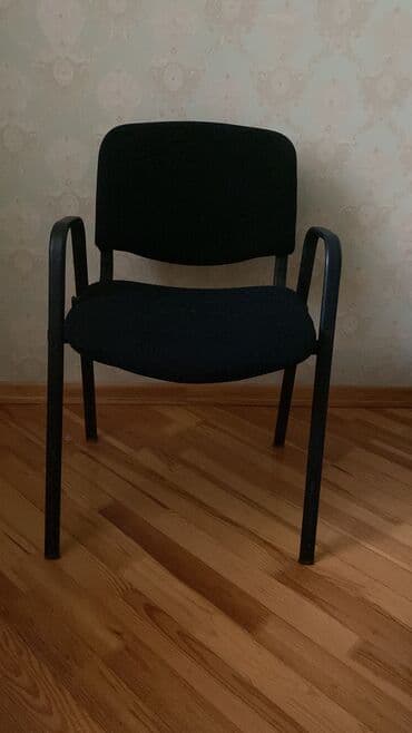 sederek stullar: Ofis/konfrans otağı üçün klassik kreslo - Rəng: qara - Karkas: möhkəm — 3