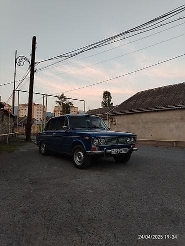 ilkin odənişsiz avtomobil: VAZ 2103 sedan – göy metaliq rəng, klassik kuzov dizayn idiyal — 2