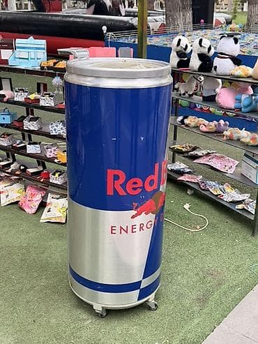 islemis soyuducu: Red Bull formalı kommersiya soyuducusu - Brend stendi dizaynında — 5