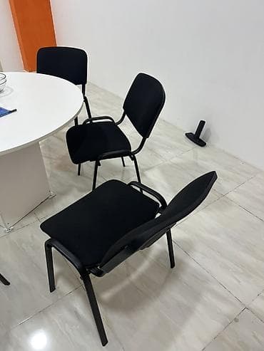 zir paket: Ofis üçün qara parça stullar - Model: metal karkaslı, yumşaq — 2