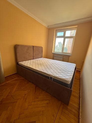 tek carpayi: Matraslı yataq. Satılır 400 azn. 1,60*2 ölçüsünde. Bazalıdır. İdeal — 1