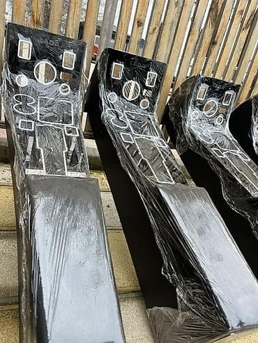 Məhsul: LADA üçün akril dekorlu konsol-stend (interyer üçün dekor