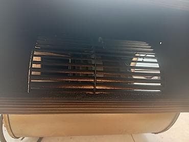 z flip 6: Ventilyator Divara quraşdırılmış — 2