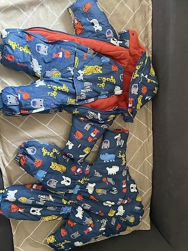robot əlcək: Əkiz uşaqlar üçün kombinzon Birinin ölçüsü 86 sm Digərinin 92 sm — 1