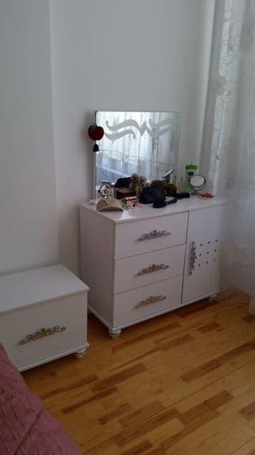 Хозтовары: Двуспальная кровать — 1