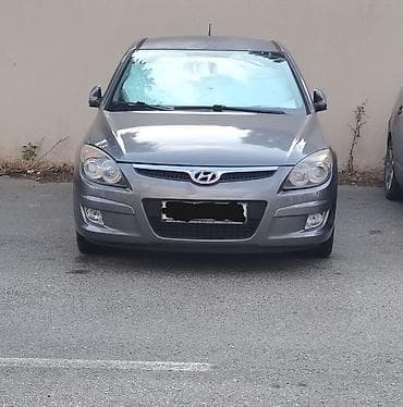 Hyundai i30: 1.4 l | 2011 il Hetçbek