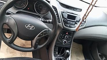 kredit ve barter masin: Hyundai Elantra: 1.8 l | 2014 il Sedan — 2
