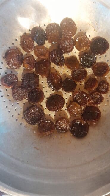 əncir qurusu: Qara encirin qurusdur yeyenler bilir xeyrinj — 2