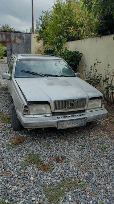 Volvo 850 Universal (station wagon) - Kuzov: universal, ağ/gümüşü