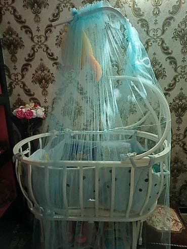 Oğlan və qız üçün, Yumru, Beşik, Dəst ilə, Matrassız, Yellənmə mexanizm ilə