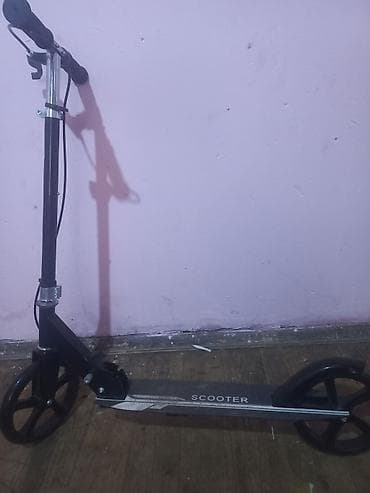 elektrikli drift scooter: Şəhərdaxili hərəkət üçün praktik mexaniki skuter. Xüsusiyyətlər: - — 2
