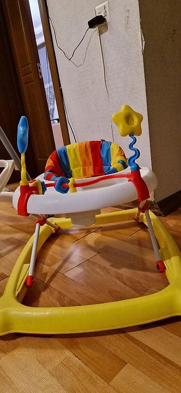 Детская одежда и обувь: Б/у — 2