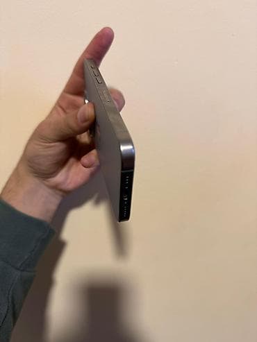 IPhone 15 Pro, 128 GB, White Titanium — 6