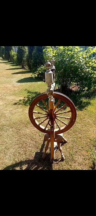 antik mebellər: Əl işi üçün nəzərdə tutulmuş taxta iyək. Dekorativ element kimi də — 2