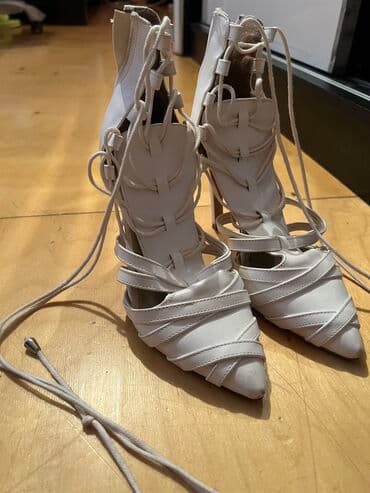 женская обувь больших размеров бишкек: Туфли, Размер: 35, цвет - Белый, Б/у — 1