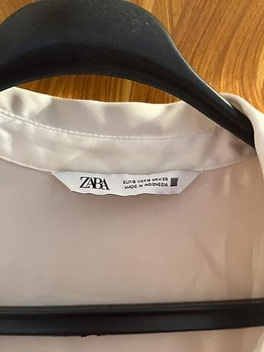 cool paltar: Zara qadın köynəyi - Rəng: açıq krem/ivori - Material: atlas effekti — 2