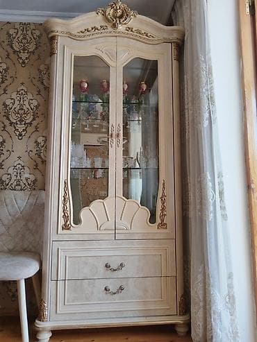 dolab skaf: Klassik üslubda vitrin şkaf - Material: MDF/Laminat bazalı korpus — 1