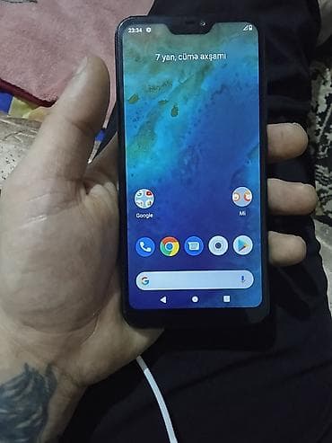 m 11 lite: Xiaomi Mi A2 Lite, 64 GB, rəng - Qara, 
 İki sim kartlı — 1