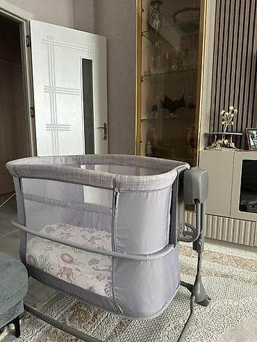 Oğlan və qız üçün, İşlənmiş, Beşik, Dəstsiz, Matras ilə, Yellənmə mexanizm ilə