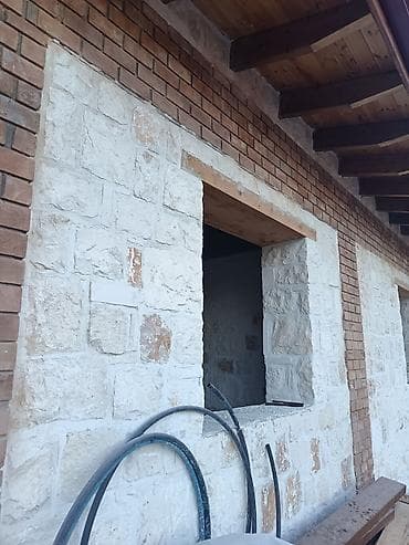 surucu yuk: Təbii daş və kərpic kombinasiyalı fasad/daş hörgü xidməti - Material — 1
