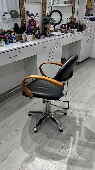 Salon, tibbi mebel: Gözəllik salonu mebeli satılır. Əla vəziyyətdədir 450 azn Kreslo 35 — 2