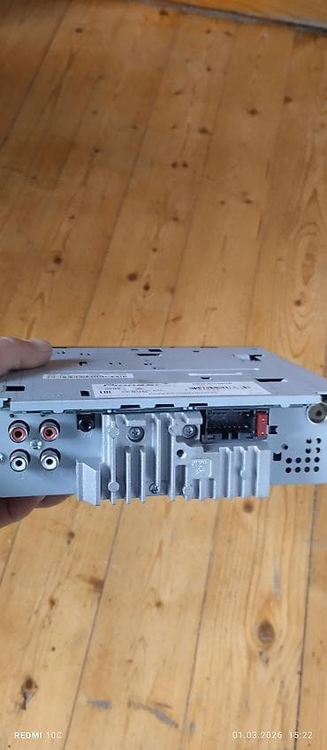 honur telefon: Maqnitol, Pioneer, AUX — 3