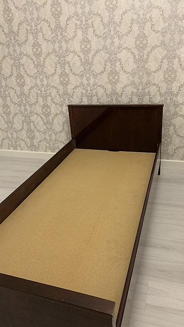 İşlənmiş, Təknəfərlik çarpayı, Bazasız, Matras ilə, Siyirməsiz