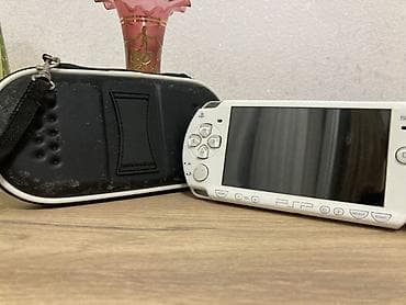 Model: Sony PSP-2004 (Slim & Lite) rəng: Ceramic White (Ağ) məkan — 2