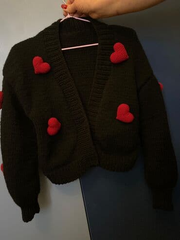 Baş geyimləri: Xüsusi dizayn əl işi kardiqanlar - Model 1: Qara trikotaj kardiqan — 1