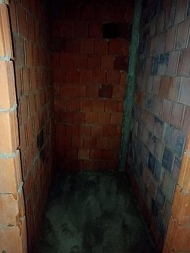midada ev satilir: 7-ci mikrorayon, 2 otaqlı, Yeni tikili, m. Azadlıq Prospekti, 90 kv. m — 2
