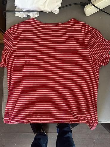 sort: Qırmızı-ağ zolaqlı köynək (T-shirt) - Rəng və naxış: parlaq qırmızı — 1